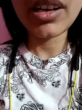 Stripchat Free Live Porn of CuteSarikaLIVE