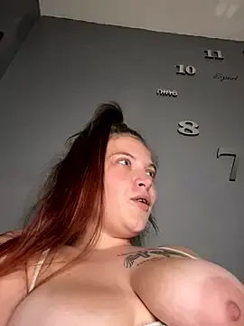 Stripchat Live Sex Cam of LittleRedMilf