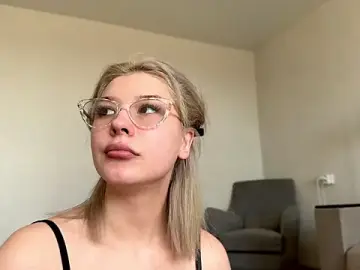 Stripchat Best live sex cam show of Love_plat1na