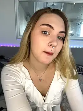 Stripchat Watch Live Sex Cams of LunaMillie