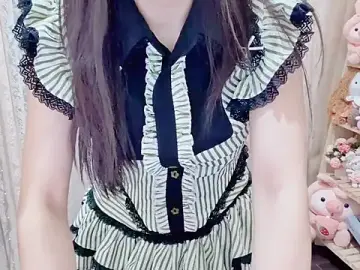 Stripchat Live Sex Cam of Rellababyy