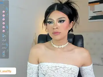 Stripchat Live Sex Cam of LOISE-XX