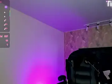 Stripchat Free Live Porn of april_dumont