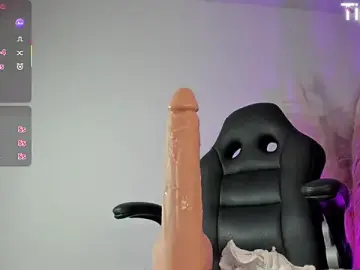 Stripchat Watch Live Sex Cams of april_dumont