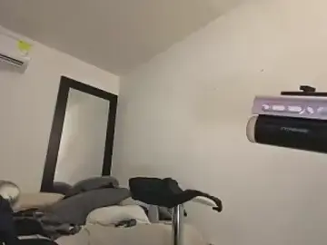 Stripchat Adult Webcams of RyanMira