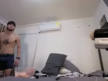 Stripchat Free Live Porn of RyanMira