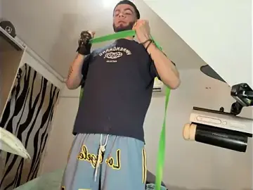 Stripchat Watch Live Sex Cams of RyanMira