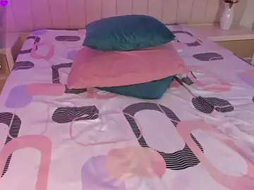 Stripchat Adult Video Chat of Littleolivia_