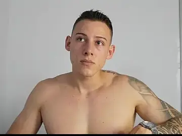 Stripchat Live Porn of Muscle_King_Cum