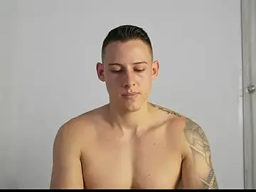 Stripchat Live Porn of Muscle_King_Cum