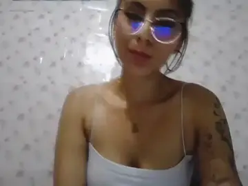 Stripchat Best Webcam of Roselingalvis13