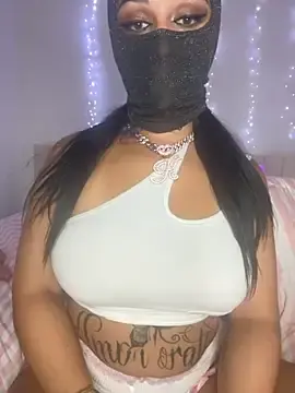 Stripchat Live Porn of kamila_french