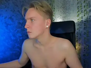 Stripchat Sex Cam of AlexxSweet