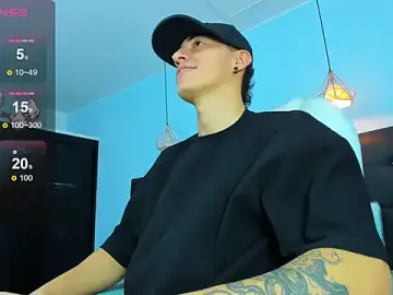 Stripchat Live Sex Cam of Lobo_17_