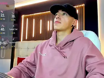 Stripchat Best live sex cam show of Lobo_17_