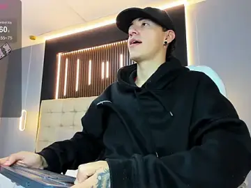 Stripchat Adult Video Chat of Lobo_17_