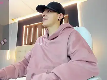 Stripchat Adult Video Chat of Lobo_17_