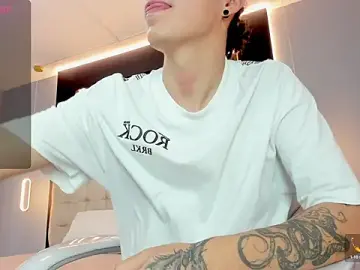 Stripchat Adult Webcam of Lobo_17_