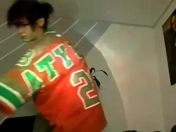 Stripchat Watch Live Sex Cams of stormytt_