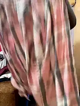 Stripchat Free Porn Cam of Pretty_Selina1