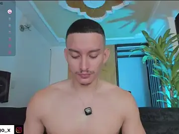 Stripchat Watch Live Sex Cams of SantiagoXoXo