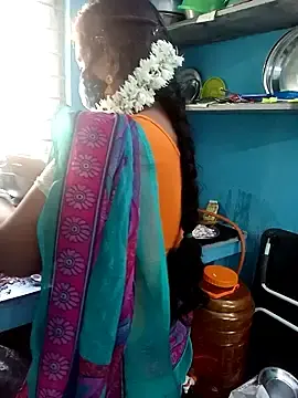 Stripchat Live Sex of tamil_Vennila