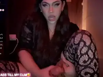 Stripchat Live Porn of madam_agnes1