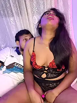 Stripchat Sex Cam of Trending_Couple