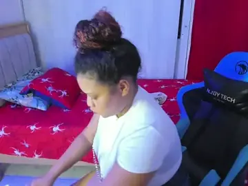 Stripchat Free Live Porn of Lunastar02