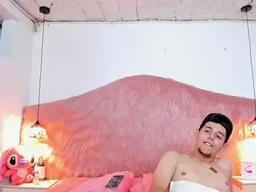 Stripchat Live Sex Cam of SkarletRuiz