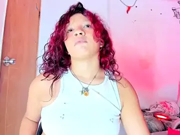 Stripchat Nude Webcam of Emily_Coper18