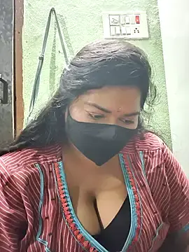 Stripchat Nude Webcam of Liyaa_24