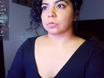 Stripchat Free Porn Cam of kimmiakiss22