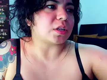 Stripchat Free Porn Cam of kimmiakiss22