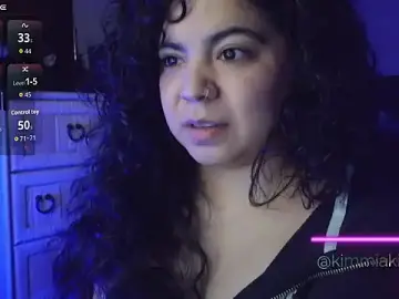 Stripchat Free Porn Cam of kimmiakiss22