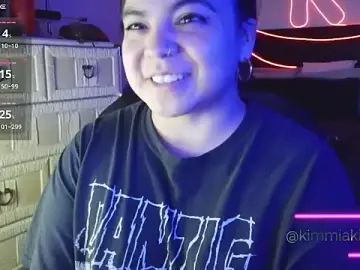 Stripchat Adult Webcam of kimmiakiss22