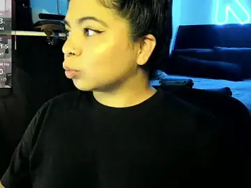 Stripchat Sex Cam of kimmiakiss22