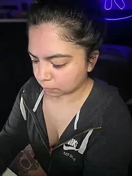 Stripchat Watch Live Sex Cams of kimmiakiss22