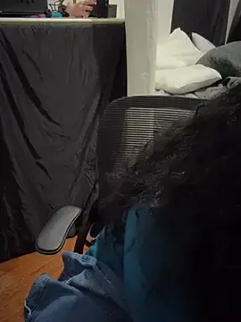 Stripchat Sex Cam of kimmiakiss22