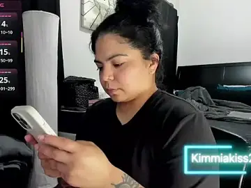 Stripchat Adult Video Chat of kimmiakiss22
