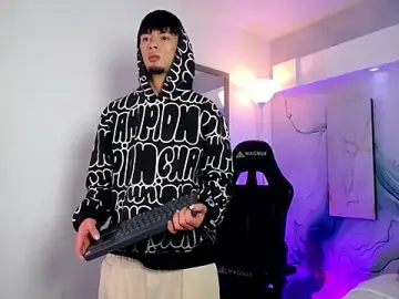 Stripchat Sex Cam of Steev_Novoa