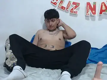 Stripchat Live Sex Cam of onixandghosty1