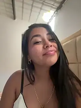 Stripchat Live Sex Cam of darsha_90