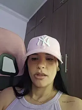 Stripchat Live Sex Cam of heyshaa
