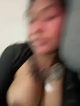 Stripchat Live Sex Cam of BigCockMARIAts