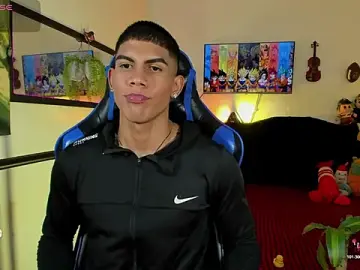 Stripchat Live Sex Cam of Damian_latinxxx