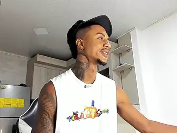 Stripchat Sex Cam of YeremiBrowm