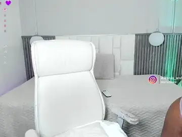 Stripchat Best live sex cam show of alessia_anderson