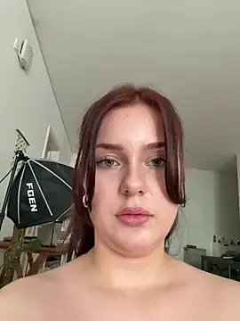 Stripchat Adult Webcam of MaribelRiver