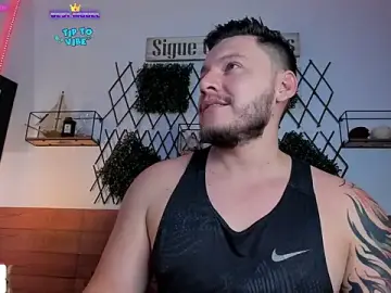 Stripchat Live Sex of Angelgraham_1